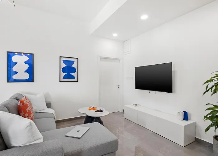 Theon Urban By Nomads Apartmán Paphos