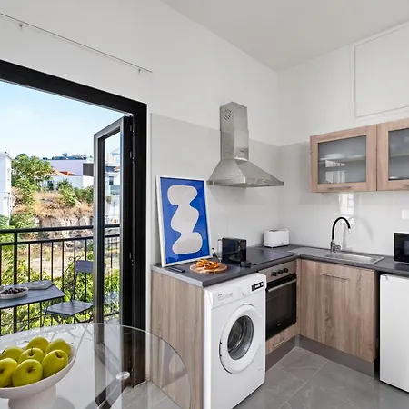 Theon Urban By Nomads